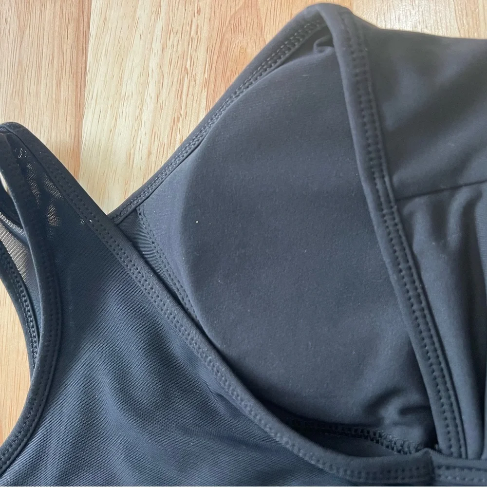Fabletics Megan Black Mesh Sports Bra Size XS